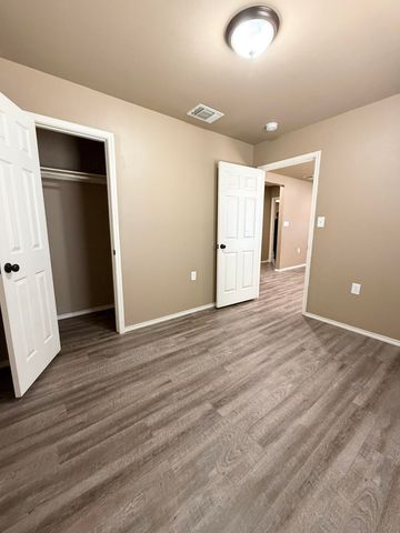 524 46th Street, B, Lubbock, TX 79404