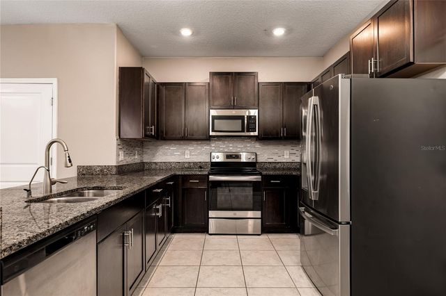 724 ROYAL EMPRESS DRIVE, Ruskin, FL 33570