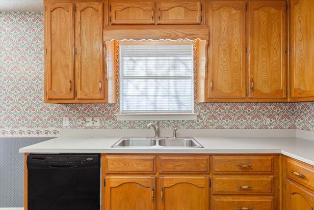 614 Wheatland Drive, Waco, TX 76657