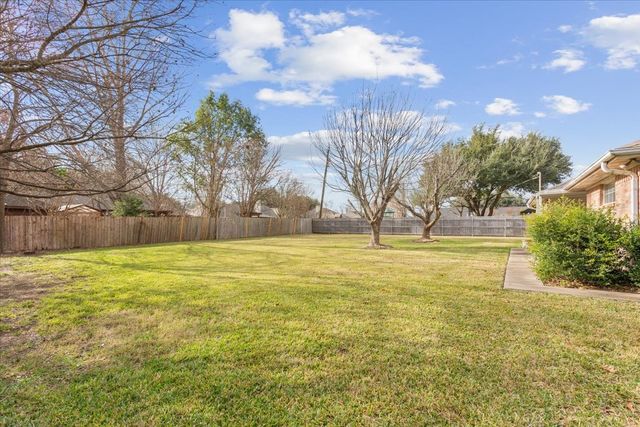 614 Wheatland Drive, Waco, TX 76657