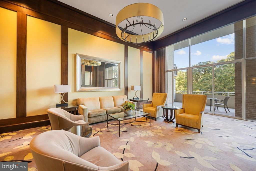 3001 VEAZEY TER NW #1623, Washington, DC 20008
