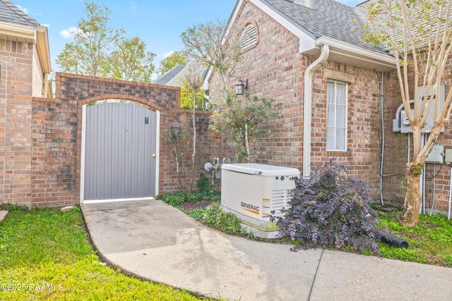 1317 Dulles Drive, Lafayette, LA 70506