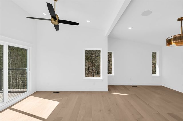 123 Paddock Loop, Fayetteville, AR 72701