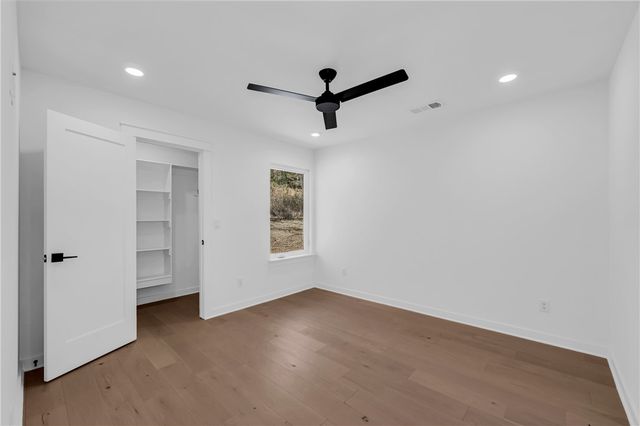 123 Paddock Loop, Fayetteville, AR 72701