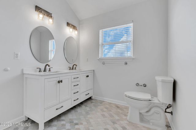 68 Morris Boulevard, Manahawkin, NJ 08050