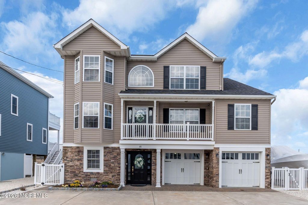 68 Morris Boulevard, Manahawkin, NJ 08050