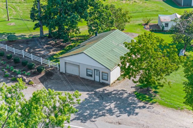 1705 Highway 120, Big Rock, TN 37023