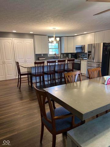6335 E State Road 144, Mooresville, IN 46158
