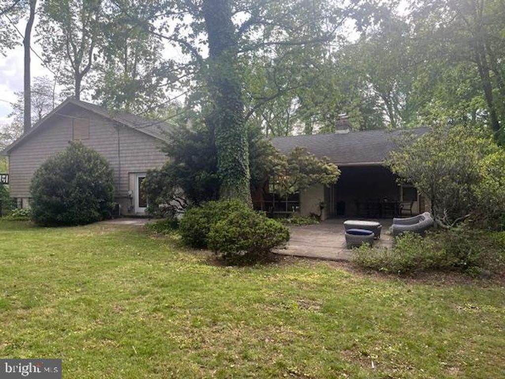 833 DALE ROAD, Meadowbrook, PA 19046