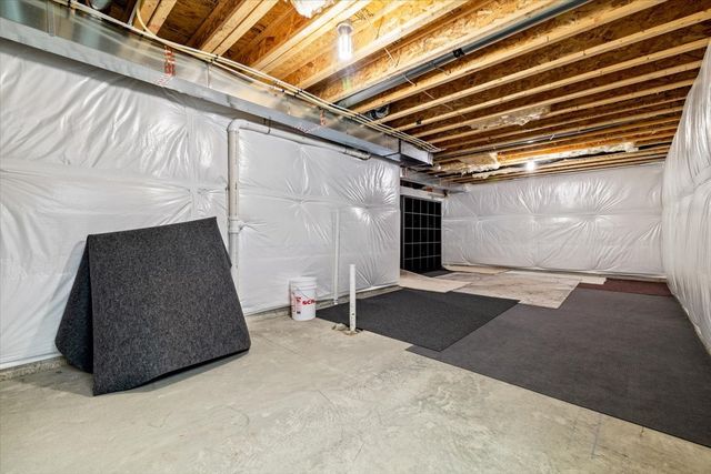 716 1st Street NW, Bondurant, IA 50035