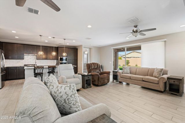 17274 W LARKSPUR Drive, Surprise, AZ 85388