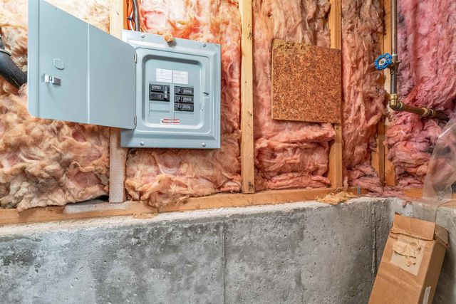 60 Norma Drive, Nashua, NH 03062