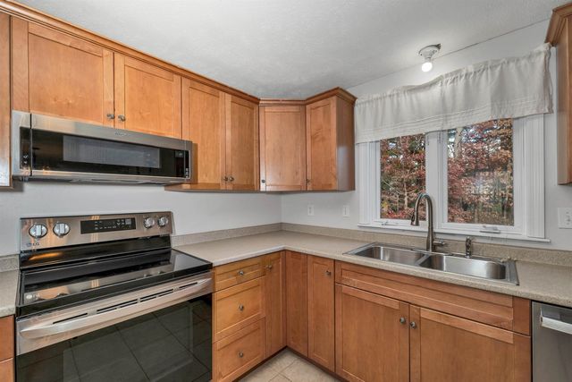 60 Norma Drive, Nashua, NH 03062