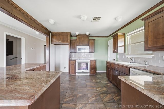 33440 W 51 Street S, Mannford, OK 74044