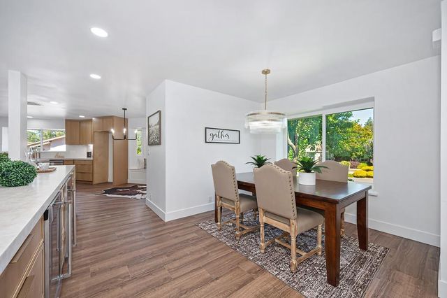 117 Oak Rock Cir, Folsom, CA 95630