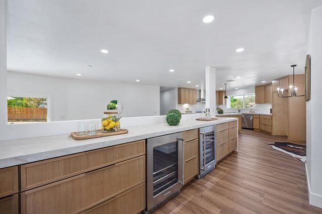 117 Oak Rock Cir, Folsom, CA 95630