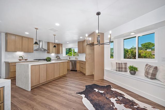 117 Oak Rock Cir, Folsom, CA 95630