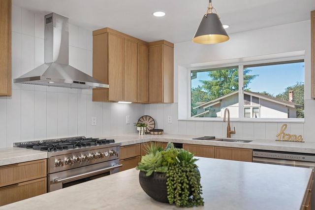 117 Oak Rock Cir, Folsom, CA 95630