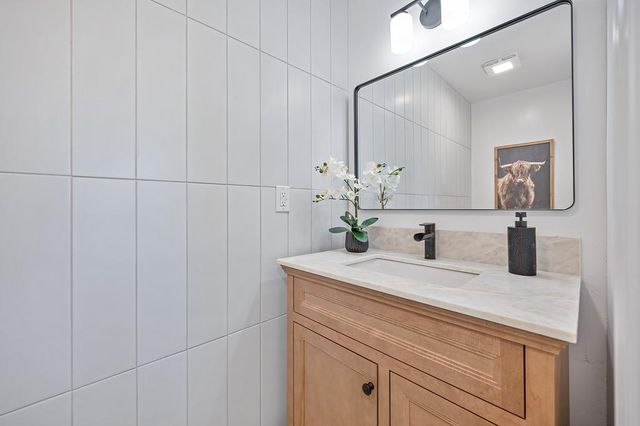 117 Oak Rock Cir, Folsom, CA 95630