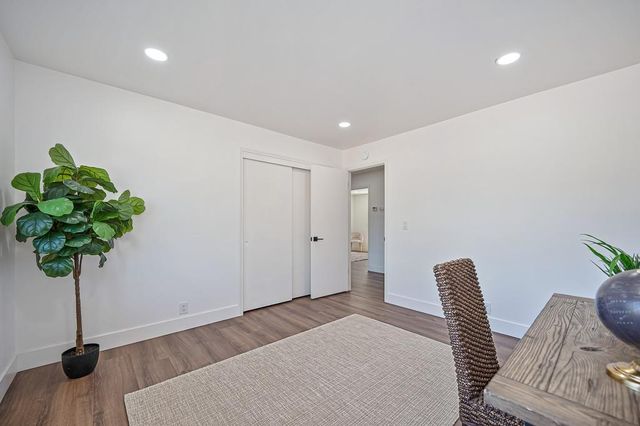117 Oak Rock Cir, Folsom, CA 95630