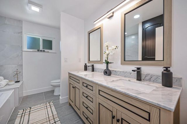 117 Oak Rock Cir, Folsom, CA 95630