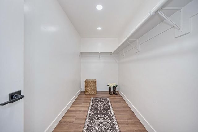 117 Oak Rock Cir, Folsom, CA 95630