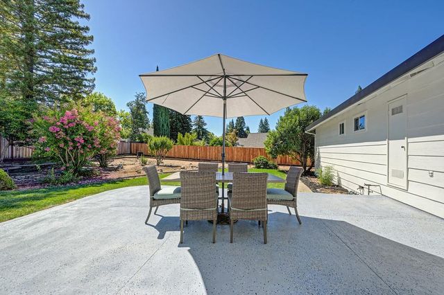 117 Oak Rock Cir, Folsom, CA 95630
