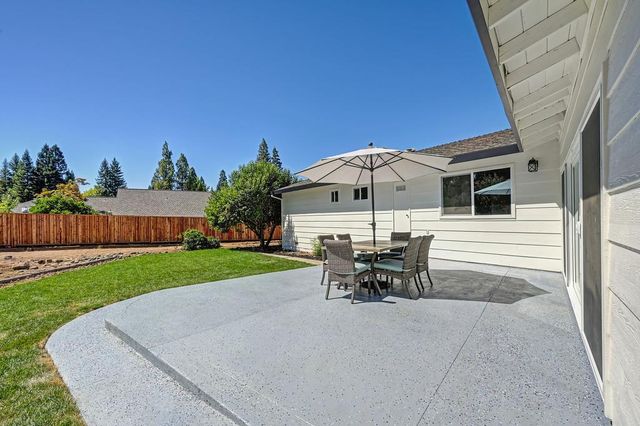 117 Oak Rock Cir, Folsom, CA 95630