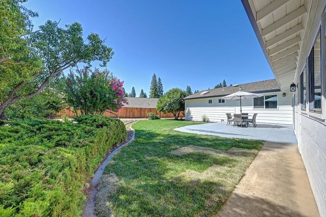 117 Oak Rock Cir, Folsom, CA 95630