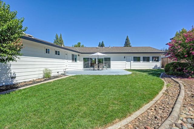 117 Oak Rock Cir, Folsom, CA 95630