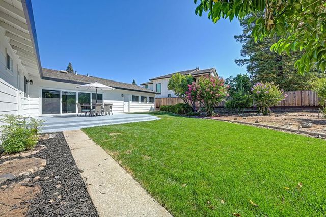 117 Oak Rock Cir, Folsom, CA 95630