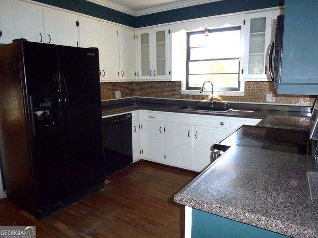 606 Park Avenue, Claxton, GA 30417