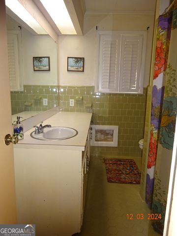 606 Park Avenue, Claxton, GA 30417