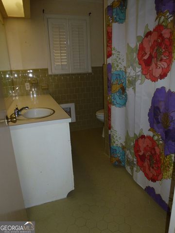 606 Park Avenue, Claxton, GA 30417