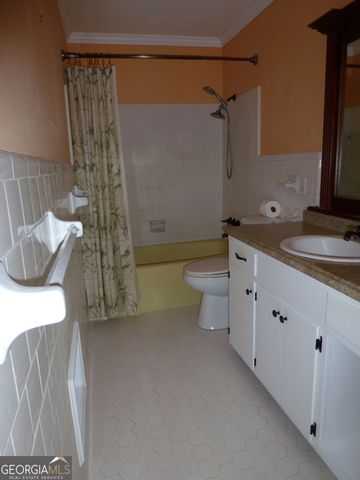 606 Park Avenue, Claxton, GA 30417