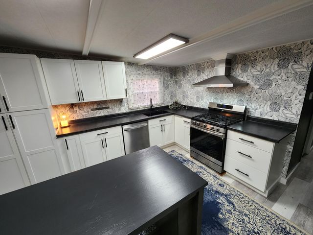 25042 Monaco Lane, Lebanon, MO 65536