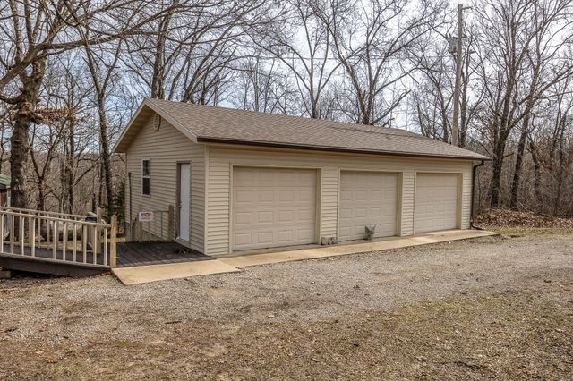 25042 Monaco Lane, Lebanon, MO 65536