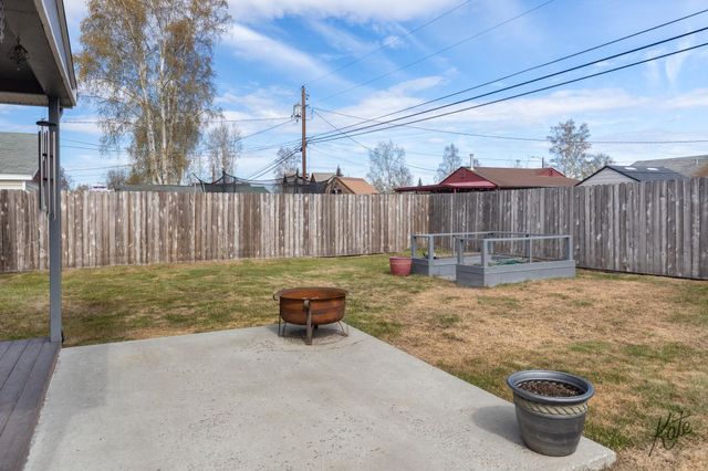 307 SLATER DRIVE, Fairbanks, AK 99701