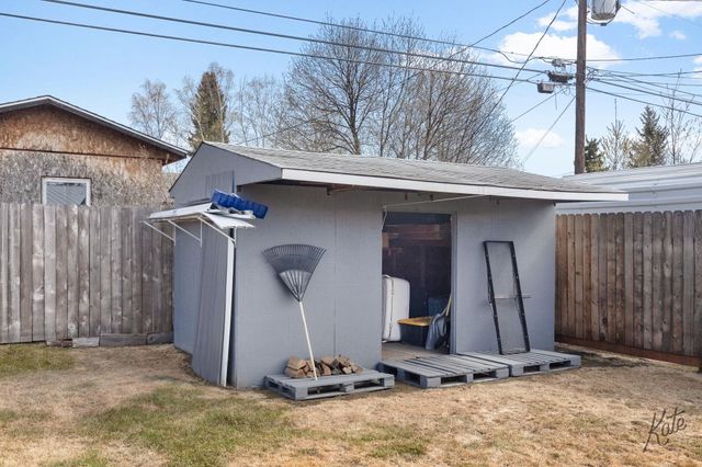 307 SLATER DRIVE, Fairbanks, AK 99701