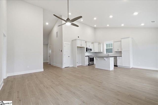 200 Terpack Court, Gray Court, SC 29645