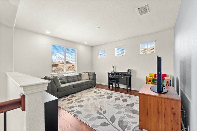 3706 Rockdale Dr, Rancho Cordova, CA 95742