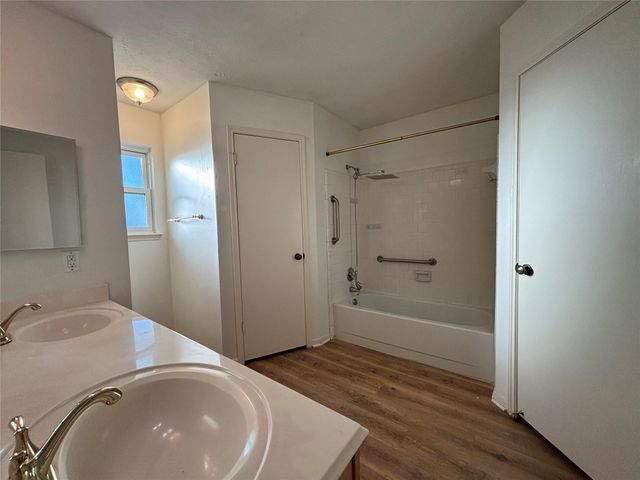 15662 Pebble Lake Drive, Houston, TX 77095