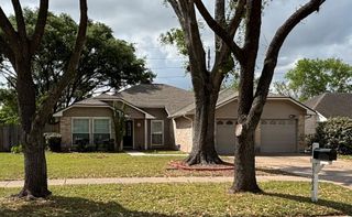 15662 Pebble Lake Drive, Houston, TX 77095