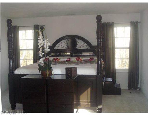 4407 Pelican PT, Portsmouth, VA 23703