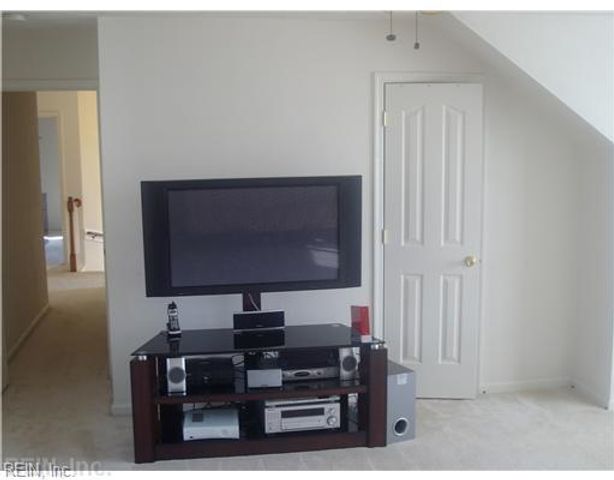 4407 Pelican PT, Portsmouth, VA 23703
