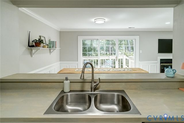 7513 Potters Ct, Richmond, VA 23225