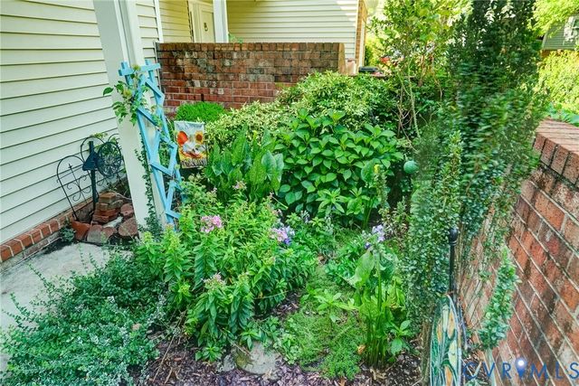 7513 Potters Ct, Richmond, VA 23225