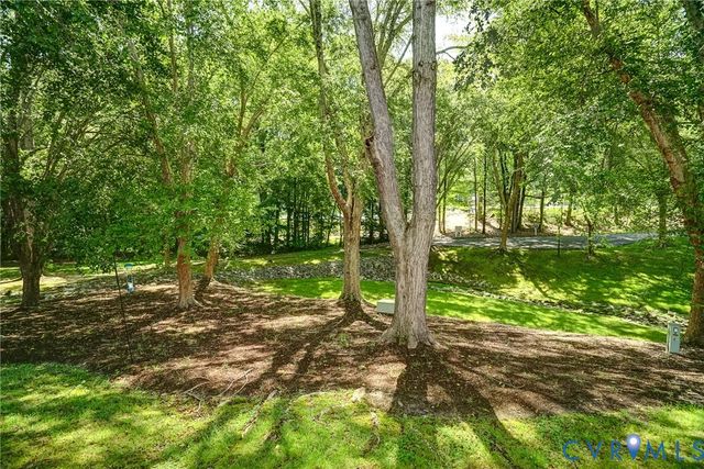 7513 Potters Ct, Richmond, VA 23225