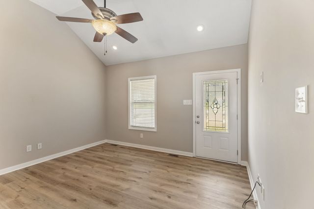 1155 Moreno Ln, Lewisburg, TN 37091