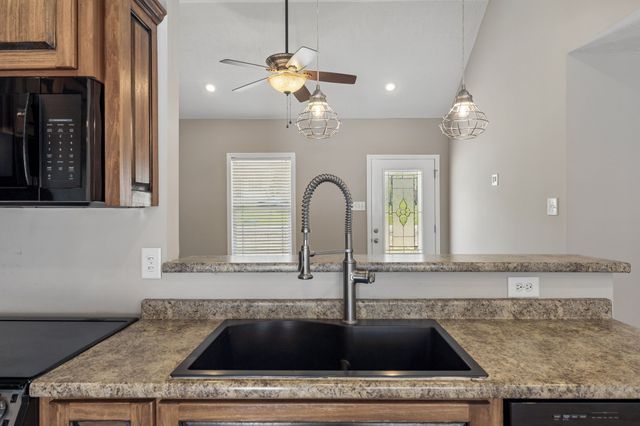 1155 Moreno Ln, Lewisburg, TN 37091